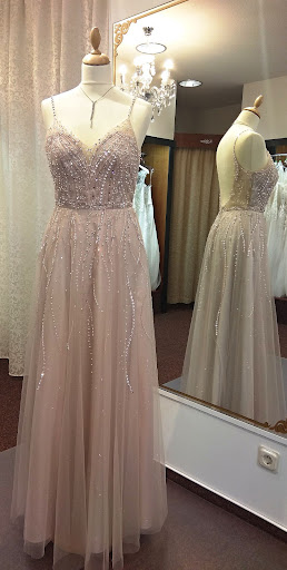 Braut- und Festmoden "TRAUMHOCHZEIT" by Modehaus Klett's TREND-SHOP Gallery - Germany