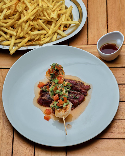 Léo Léa - Assiette au Boeuf - Saint-Jean-Cap-Ferrat - Thumbnail