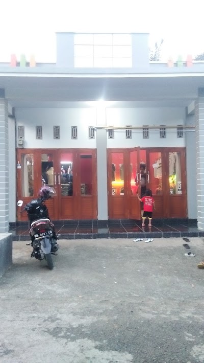 Photos of andini jeans