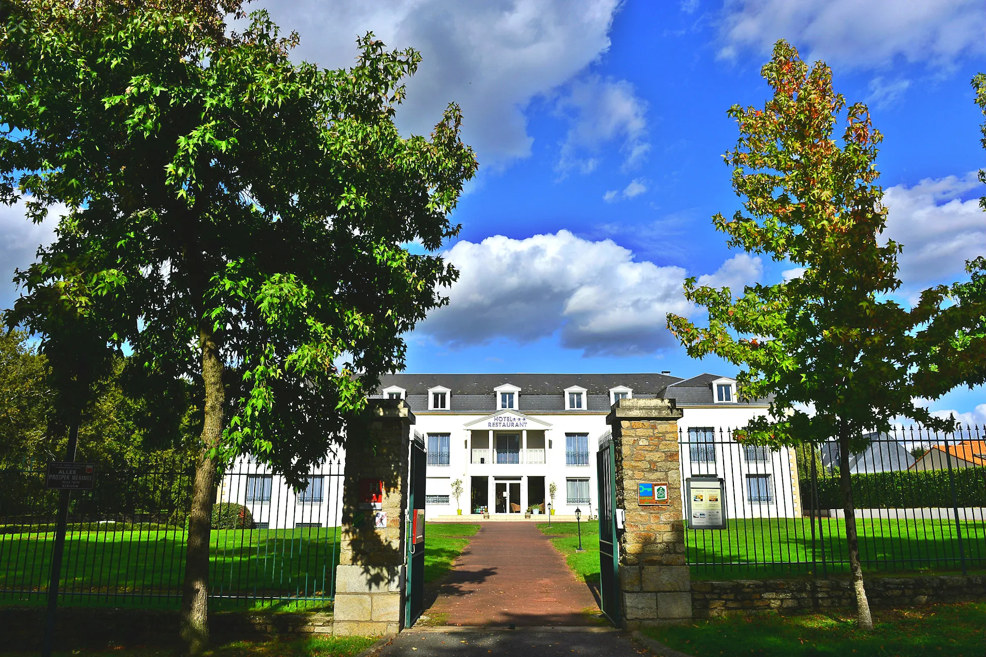 Hôtel De La Marine