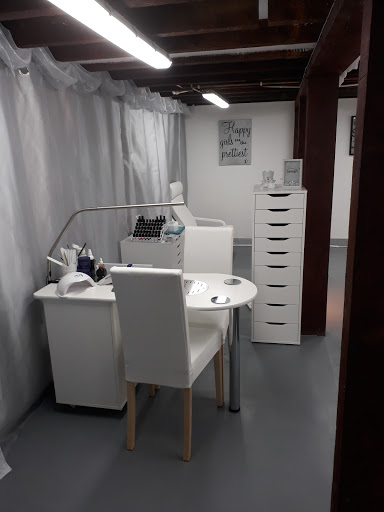 The Cute-ickle Nail Room - Thumbnail