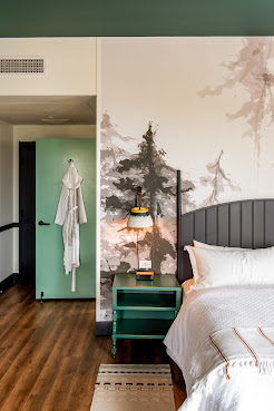 El Capitan Hotel by null