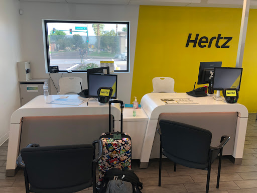 Hertz Car Rental - Phoenix - Camelback HLE - Thumbnail