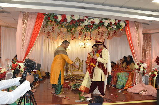 Hindu priest "Shastri Shri Dipak Vyas" - Thumbnail