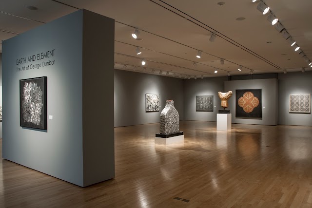 Paul and Lulu Hilliard University Art Museum