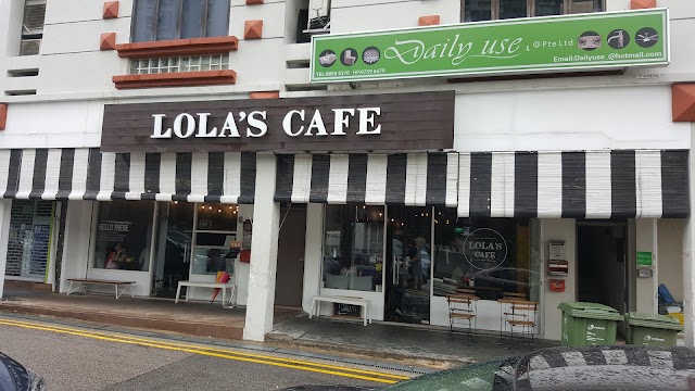 Lola's Cafe