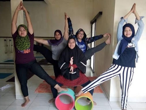 The yoga Camel, Author: satriyo pamungkas