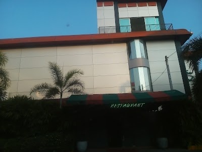 Photos of Opulent River Face Hotel