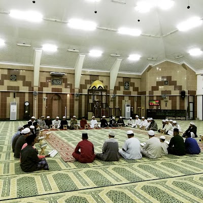 Photos of Sultan Sharif Ali Mosque