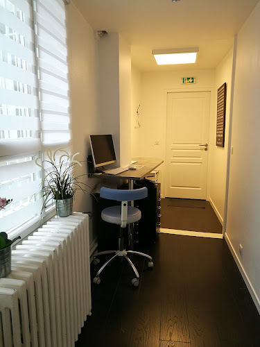 Opinii despre Laetitia Arrault-Meunier, Pédicure -Podologue DE, Posturologie clinique, Douleurs Chroniques et posturologie ,PATA DU în Orléans - Podologue