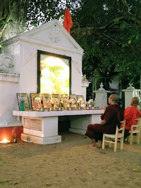 Isipathanaramaya Buddhist Temple, Author: Sunny Samarakoon