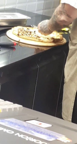 https://www.facebook.com/mozzartpizza