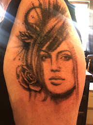 Photo n°17 de LARGE / ART ET TATOUAGE à Orthez (Tatoueur)