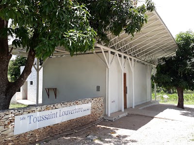 Photos of Salle Touusaint Louverture