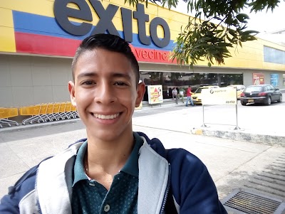 Photos of &Eacute;xito Vecino