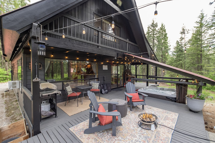 NW Comfy Cabins Vacation Rentals by null