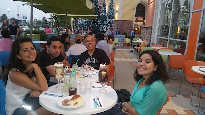 Photos of Mall Curic&oacute;