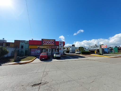 Oxxo El Faro Gallery - Mexico