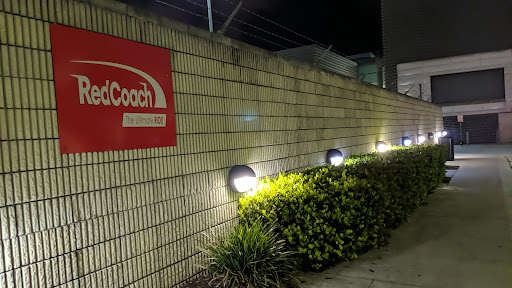 Red Coach - Visual