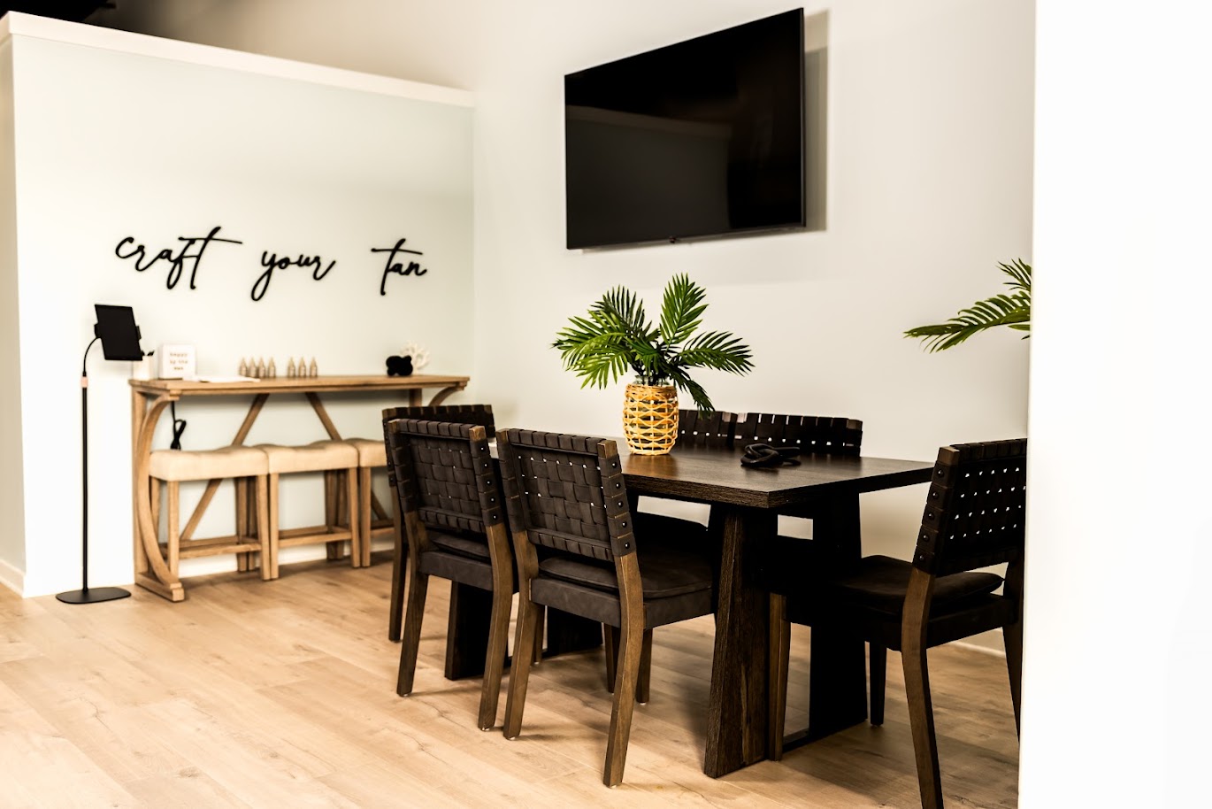 A Shore Thing Spray Tan Bar