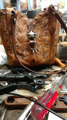 cowboy boot purses - Visual