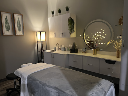 Calista's Massage & Spa Logo
