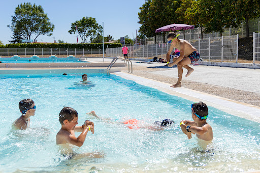 Photo de Piscine d'été à Tonnay-Boutonne (17380)