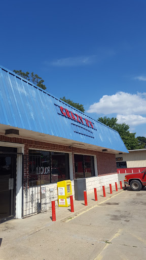 Crazy 8'S Package Store - Visual