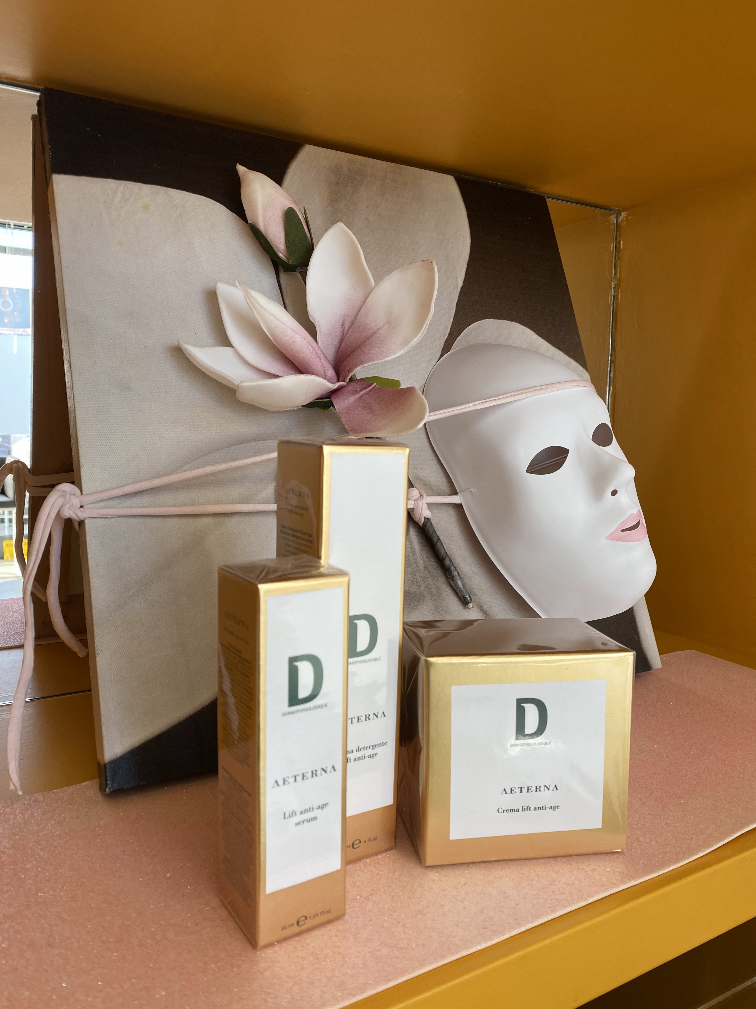 HELIOS BEAUTY & SUN 11