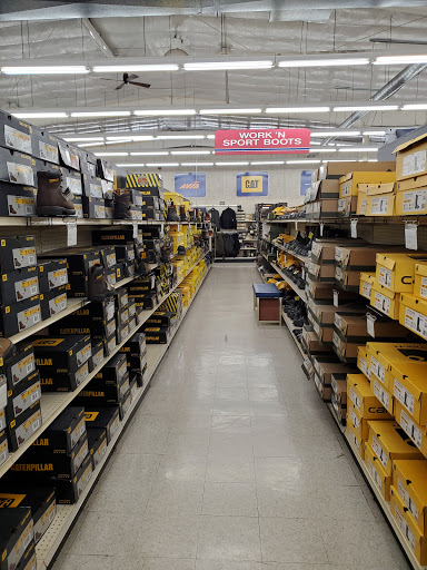 Blain's Farm & Fleet - Belvidere, Illinois - Thumbnail