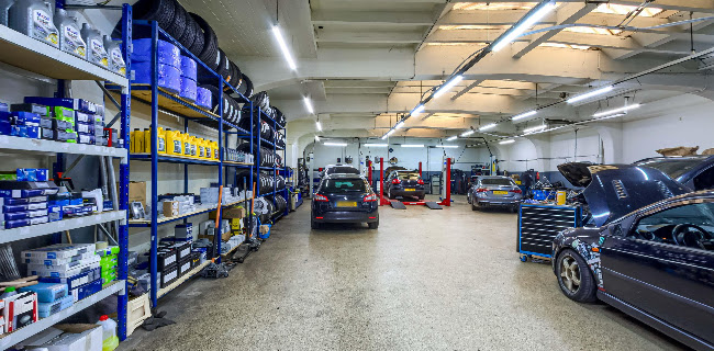 Beoordelingen van Garage blom mercedes specialist in Rotterdam - Autodealer