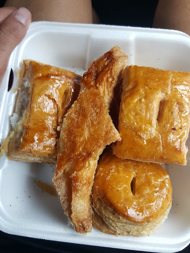 Islas Canarias Cafe Restaurant & Bakery