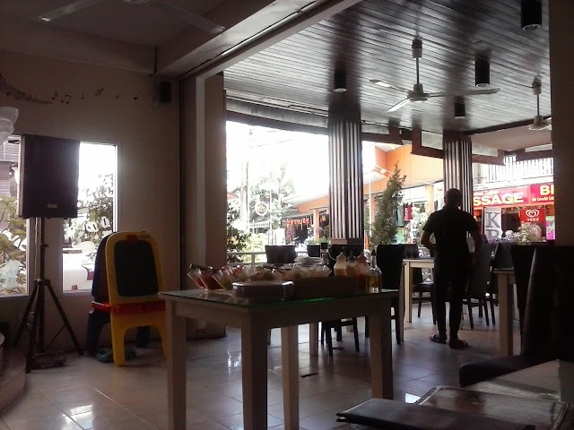 Aurora Restaurant