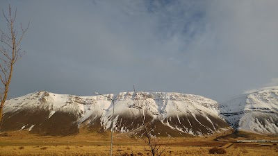 Photos of Ol&iacute;s Esjusk&aacute;linn Kjalarnesi