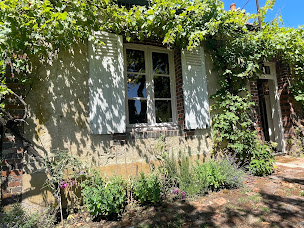 Photo n°9 de Matière Première antiquité brocante decoration à Mézilles (Magasin d'antiquités)