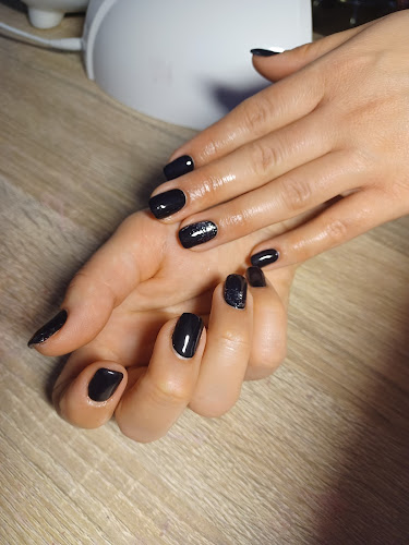 alessandro Nagelstudio - Lydia Weissenberger - Erlangen photo