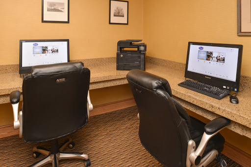 Hampton Inn & Suites Pueblo-Southgate - Thumbnail