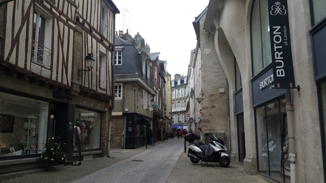 Biotiful, épicerie de produits biologiques sous les halles à Vannes