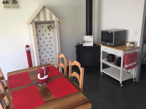 Photo de GITES BELLE FONTAINE: Gîte au calme, idéal curistes, location de vacances proche mer et station thermale en Charente-Maritime à Breuil-Magné (17870)