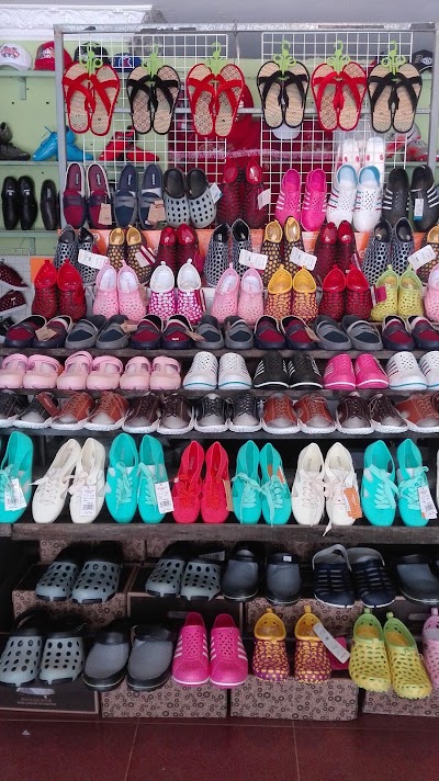 Photos of Pu Heang Shoes Shop"ពូហ៊ាង ស្ស៊ូ ស៊ប"