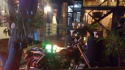bar