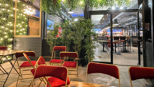 Hy's café