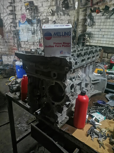 Taller mecánico YAMBO