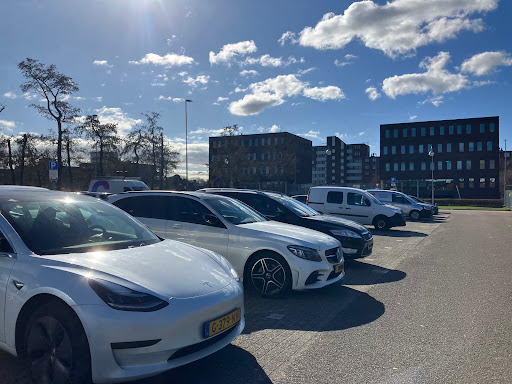Burgemeester van der Willigenlaan 21 Parkeerplaats - Thumbnail