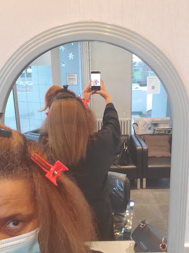 La Reale Coiffure - Thumbnail