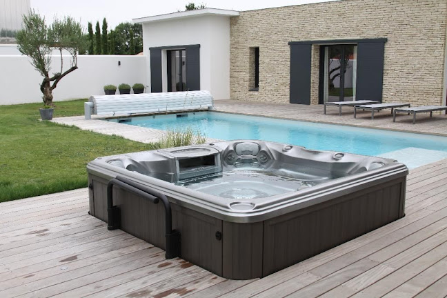 LR Spa & Piscine - Carré Bleu - Magasin