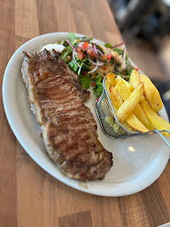 Photo n°6 de L'escale restaurant pizzeria & burgers à Vitrolles (Brasserie)