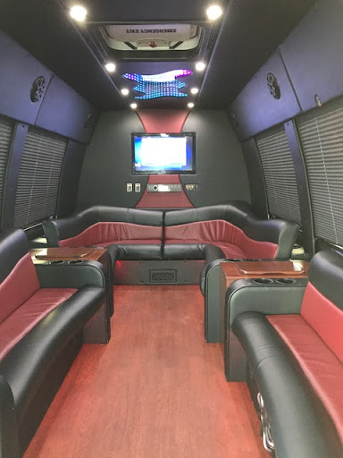 Shannons Party Bus Logo
