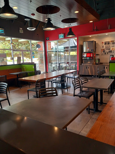 Pieology Pizzeria Panama Lane, Bakersfield, CA - Thumbnail