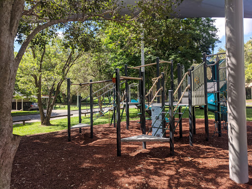 St Johns Avenue Park Logo